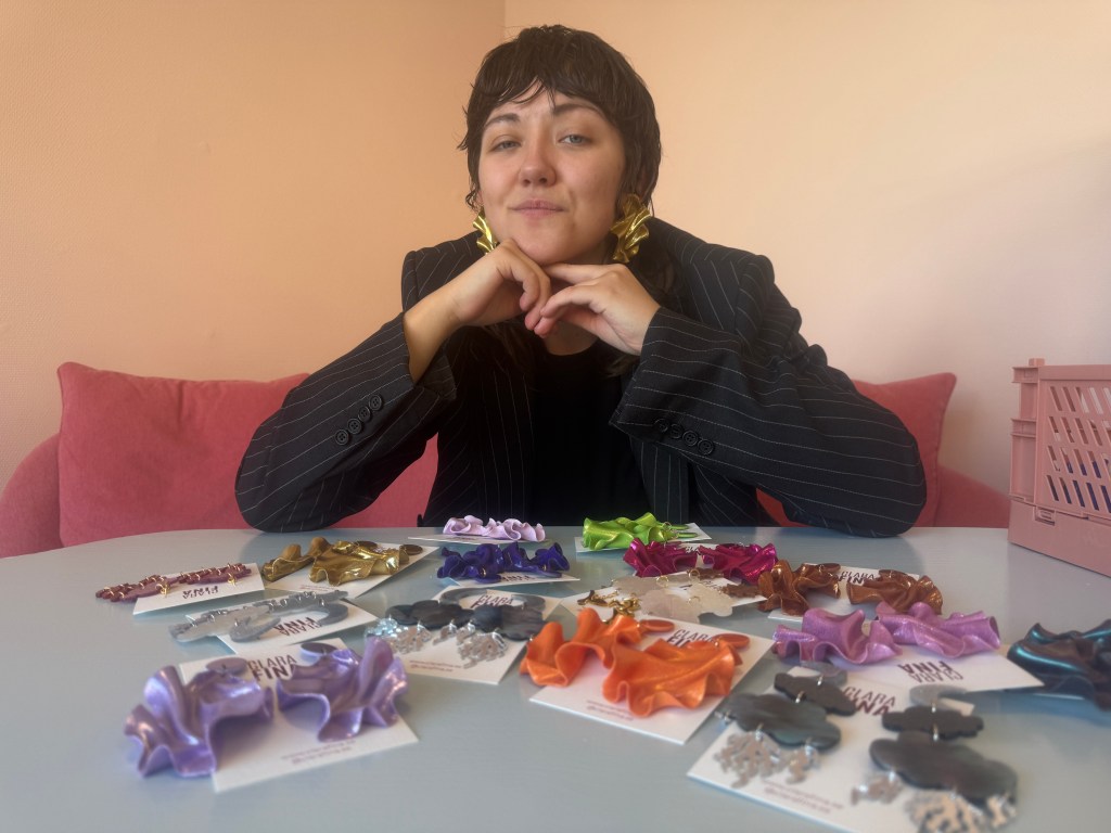 Clara Fina flyttar till Holländareplatsen