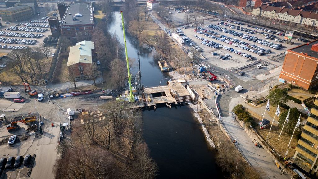 Nya bron växer&nbsp;fram